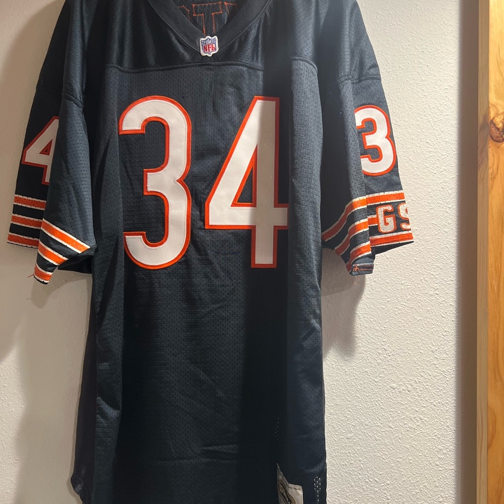 Wilson Authentic Payton
Jersey size 52 Proline
Starter Puma Vintage era